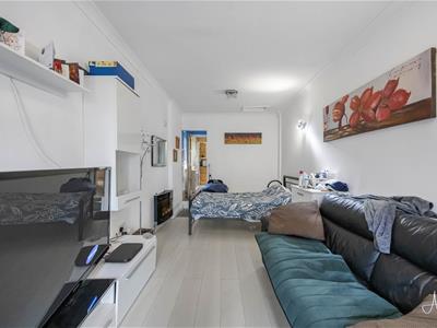 Annex Number One Living/Bedroom